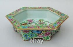 19th Century Daoguang Cantonese Porcelain Bowl Famille Rose