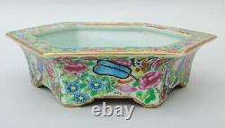 19th Century Daoguang Cantonese Porcelain Bowl Famille Rose