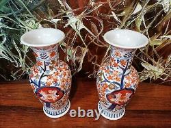 2 Japanese Imari Vases, Hand Painted with Gold Height 25cm