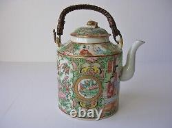 A Beautiful 19th Century Canton Famille Rose Teapot In excellent condition