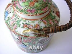 A Beautiful 19th Century Canton Famille Rose Teapot In excellent condition