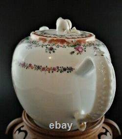 A Chinese Export globular teapot and cover, 18th century, with fruit finial