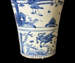 A large Chinese Blue & white Meiping porcelain vase