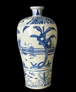 A large Chinese Blue & white Meiping porcelain vase