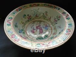 A nice early 19th. Century Chinese porcelain F/R Basin, cracked & repaired