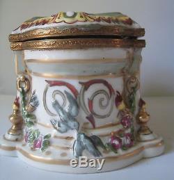 ANTIQUE HAND PAINTED FRENCH PORCELAIN TRINKET JEWELRY BOX With CROWN OVER'N' MARK