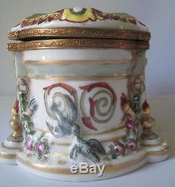 ANTIQUE HAND PAINTED FRENCH PORCELAIN TRINKET JEWELRY BOX With CROWN OVER'N' MARK