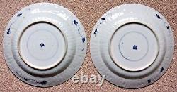 ANTIQUE PAIR of CHINESE PORCELAIN BLUE & WHITE CHARGERS Kangxi 17/18th. Cent