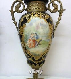 Antique 14.1/2´´ Sevres Porcelain Vase Urn Hand Painted Scene Lovers Bronze See