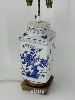 Antique Blue & White Hand painted Chinese Table Lamp