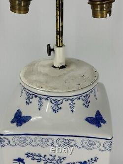 Antique Blue & White Hand painted Chinese Table Lamp