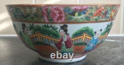 Antique CHINESE canton 5.5 COURT SCENES BIRDS BUTTEFLY FAMILLE VERTE RICE BOWL