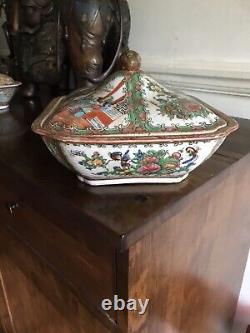 Antique Chinese 19thC Cantonese Hand Made Porcelain Family Rose Lidded Bowl Dish