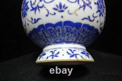 Antique Chinese Blue and White Hand Painting Porcelain Bowl QianLong