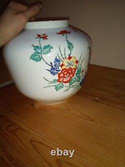 Antique Chinese Porcelain Hand Painted Famille Rose Qing Dynasty 19th Round Vase