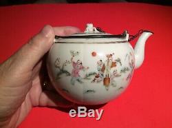 Antique Chinese Porcelain Teapot & Cover w chain & stopper hand painted SIGNED