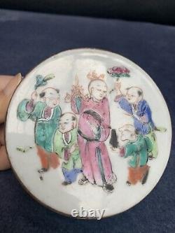 Antique Chinese Qing famille rose porcelain lidded pot handpainted