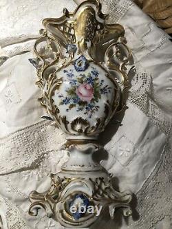 Antique Meissen-like Porcelain Vase Gilding Handpainted floral motifs Old Paris