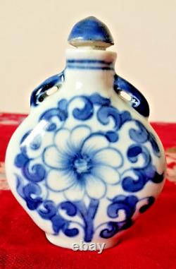 Antique/Vintage Chinese Porcelain Hand Painted Snuff/Perfume Bottle. Marked