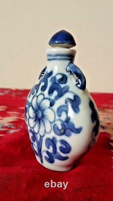 Antique/Vintage Chinese Porcelain Hand Painted Snuff/Perfume Bottle. Marked