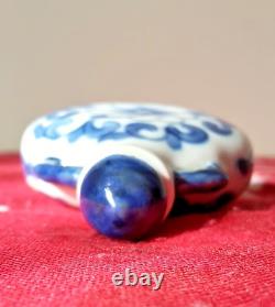 Antique/Vintage Chinese Porcelain Hand Painted Snuff/Perfume Bottle. Marked