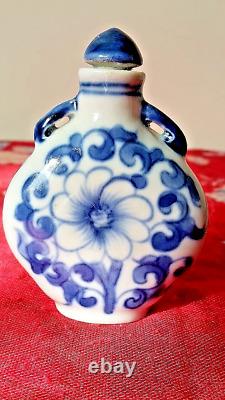 Antique/Vintage Chinese Porcelain Hand Painted Snuff/Perfume Bottle. Marked