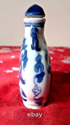 Antique/Vintage Chinese Porcelain Hand Painted Snuff/Perfume Bottle. Marked