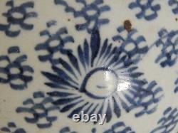 Antique late Ming Chinese stoneware Blue & White Ginger / Spice Jar c1640