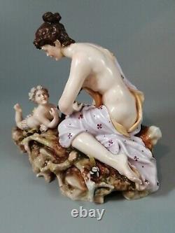 Antique porcelain figurine E & A Muller'Corona', Thuringia, 19 th