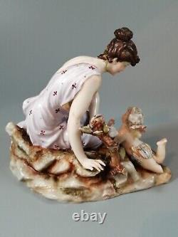 Antique porcelain figurine E & A Muller'Corona', Thuringia, 19 th