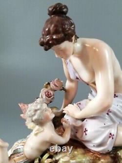 Antique porcelain figurine E & A Muller'Corona', Thuringia, 19 th