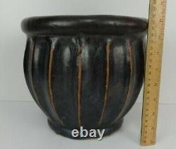 Antiques Song Dynasty Chinese, Black Glazed Ribbed Planter Pot, Ancient Design