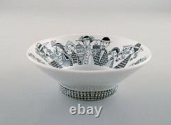 Arabia, Finland. Bowl in porcelain with hand-painted urban motif. Finnish design