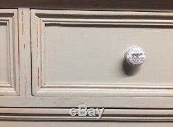 BEAUTIFUL HAND PAINTED PINE CHEST of DRAWERS WHITE FRENCH PORCELAIN KNOBS. VGC