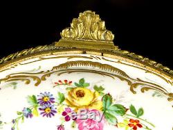 C1785 Queen Marie Antoinette France Hand Painted Porcelaine Case