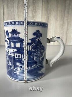 Chinese Antique Blue & White Porcelain Mug Qing Dynasty Qianlong Period