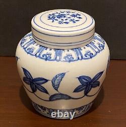 Chinese Blue &White Handpainted flower Bowl Signed Porcelain China