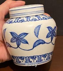 Chinese Blue &White Handpainted flower Bowl Signed Porcelain China