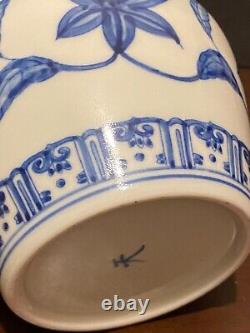 Chinese Blue &White Handpainted flower Bowl Signed Porcelain China