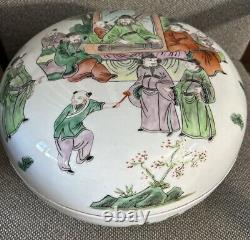 Chinese Export Republic Period Hand Painted People Porcelain Covered Bowl Vtg