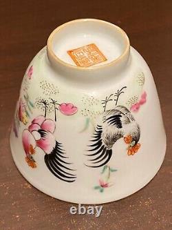 Chinese Famille rose Blue &White Handpainted Chicken Bowl / Cup Signed Porcelain