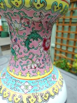 Chinese Famille rose hand painted vase poem to side plus signed very beautiful