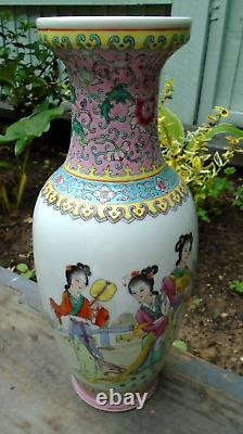 Chinese Famille rose hand painted vase poem to side plus signed very beautiful