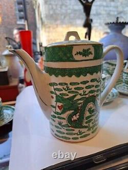 Chinese Porcelain Lidded Mug Zhongguo Zhi Zao Hand Painted