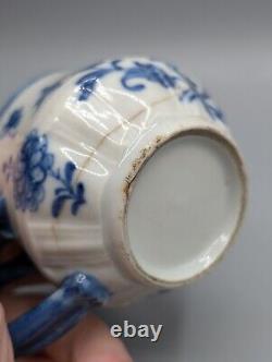 Chinese Qianlong Porcelain Custard Cup & Lid, 18th Century, Export, Blue & White