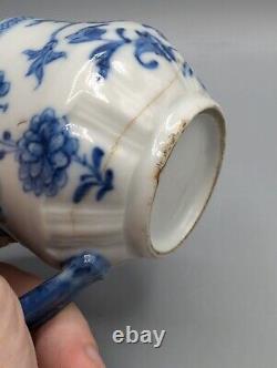 Chinese Qianlong Porcelain Custard Cup & Lid, 18th Century, Export, Blue & White