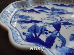 Chinese blue and white frill edge hand painted dish