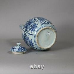 Chinese blue and white kraak wine pot and cover, Wanli (1573 1619)