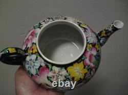 Chinese famille rose noire millefleur porcelain teapot Republic period