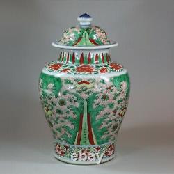Chinese wucai transitional vase and cover, 17th century